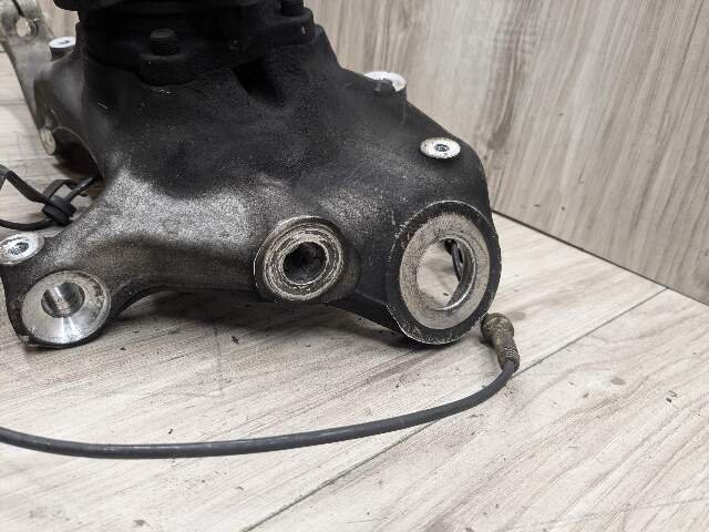 OEM BMW G30 530 540 M550 AWD Front Left Driver Hub Spindle Knuckle Wheel Bearing