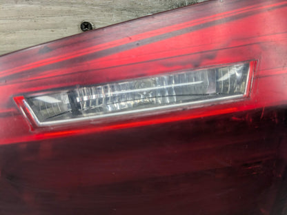 NOTE* 09-11 OEM BMW E90 LCI Sedan Rear Passenger Side Inner Tail Light Trunk Lid