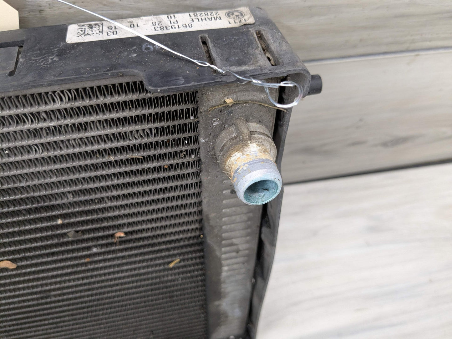 2016 BMW 750i G12 Left or Right Secondary Auxiliary radiator 8619383 16-21 OEM BMW F90 G12 G14 G30 M5 Secondary Auxiliary Coolant Remote Radiator