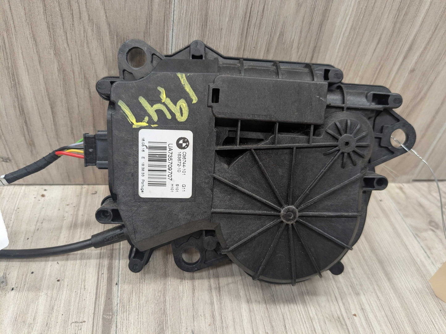 2017 BMW 750i G12 Liftgate Trunk Lid Liftgate Lock Latch Actuators SET 7441014 16-22 OEM BMW G11 G12 740 750 M760 Trunk Lid Power Lock Drive Actuator