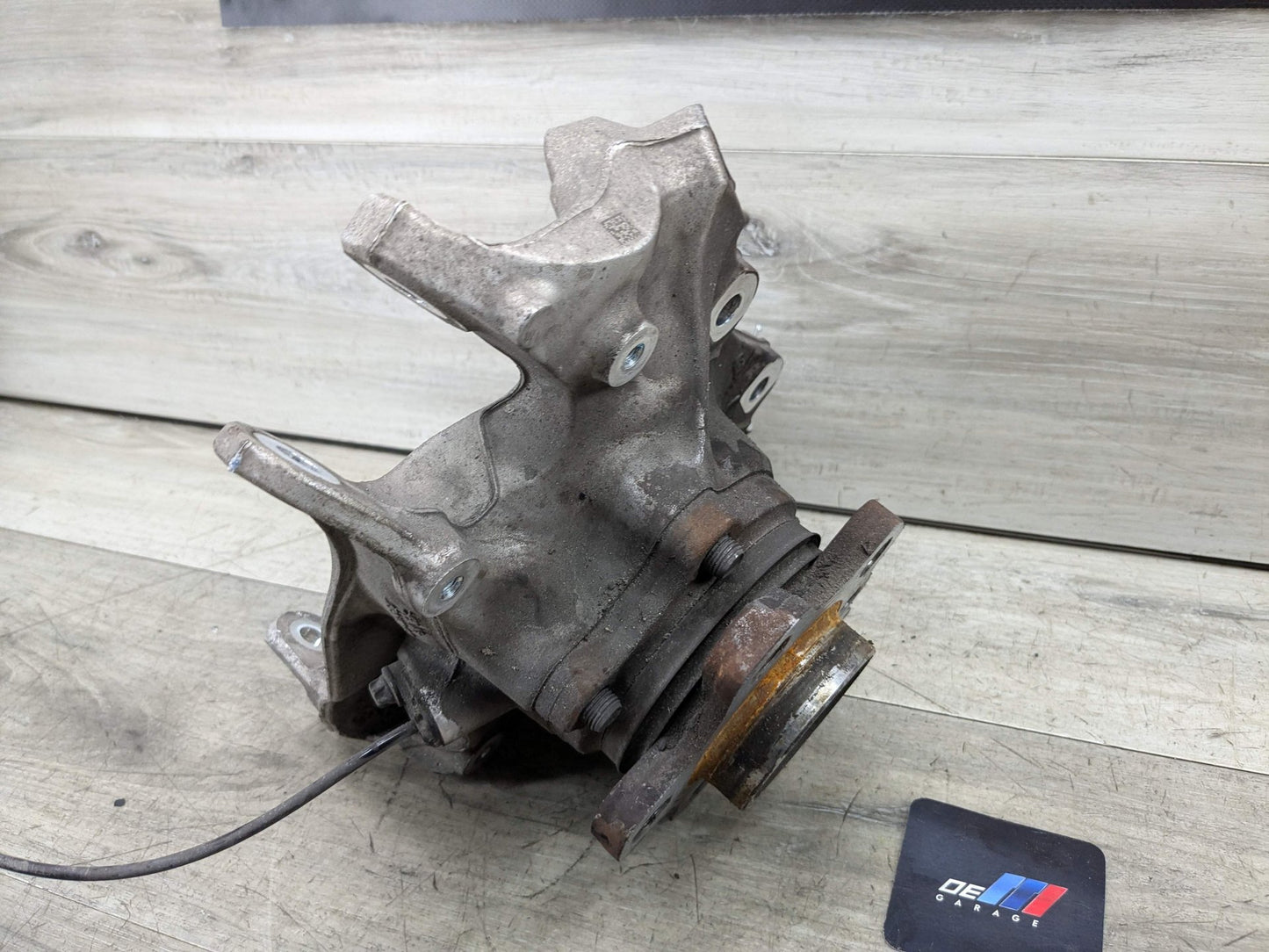 2021 BMW 330i G20 Rear Right Passenger Spindle Knuckle w/ Bearing 6899306 19-24 OEM BMW G20 330 M340 REAR Right Passenger Knuckle Hub Spindle Bearing RWD