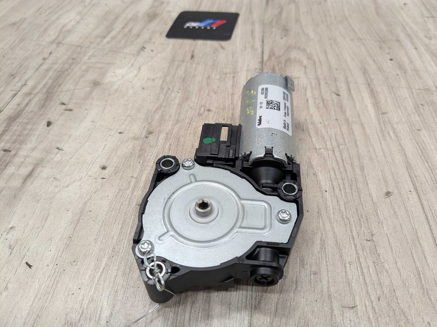 2023 BMW M240i G42 Sunroof Sun Roof Glass Motor 7424804 OEM BMW G20 G22 G26 G42 G80 G82 G87 M2 M3 M4 Sunroof Moonroof Motor Drive Unit