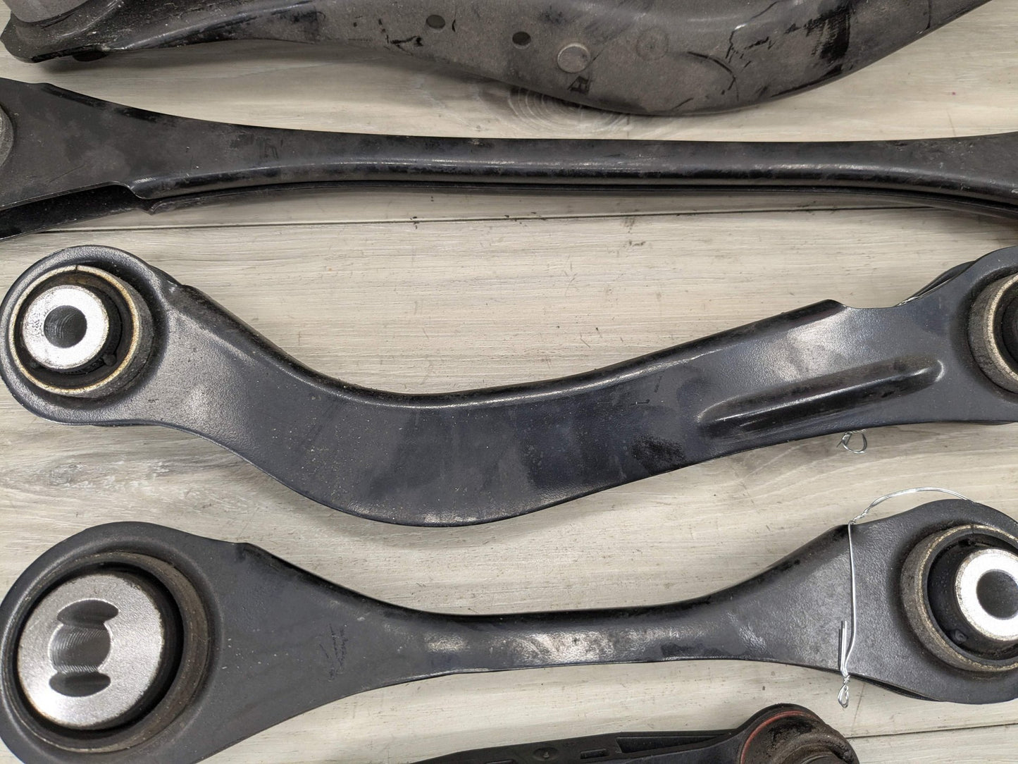 2022 BMW M240i G42 Rear Right Passenger Control Arms SET 6876633 OEM BMW G20 G22 G23 G26 G29 G42 Rear Right Passenger Upper Lower Control Arms