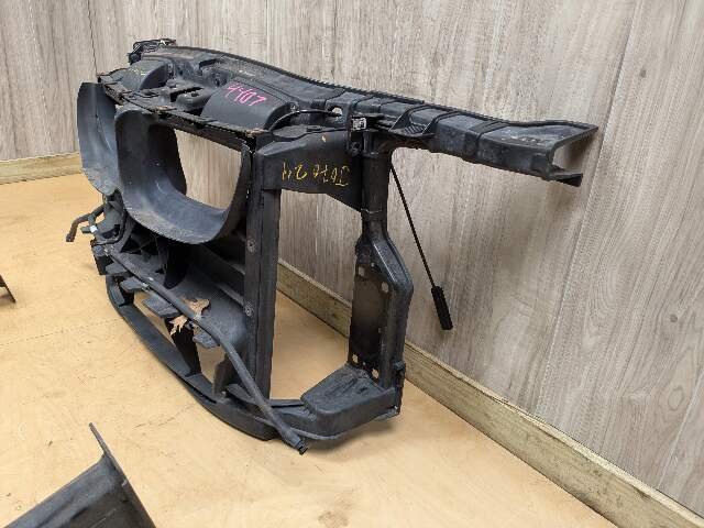 08-13 OEM BMW E82 E88 128 135 Front Radiator Support Frame Reinforce Clip Panel