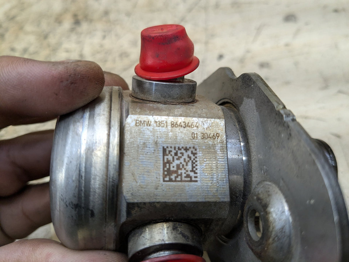 16-20 OEM BMW G11 G12 750 G30 M550 Engine N63R HPFP High Pressure Fuel Pump 5-8