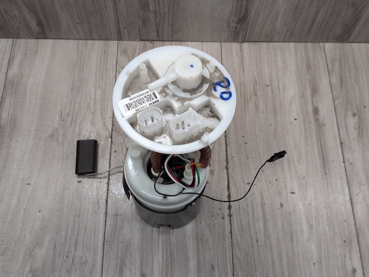 2014 - 2018 BMW X5 F85 Fuel Gas Tank Sending Unit Assembly 7180103 S63B44T2