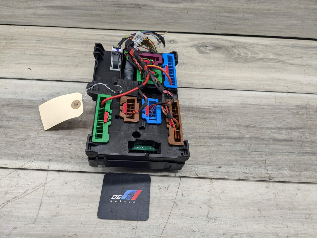 OEM BMW G20 330 M340 Rear Battery Power Distribution Fuse Relay Junction Box
