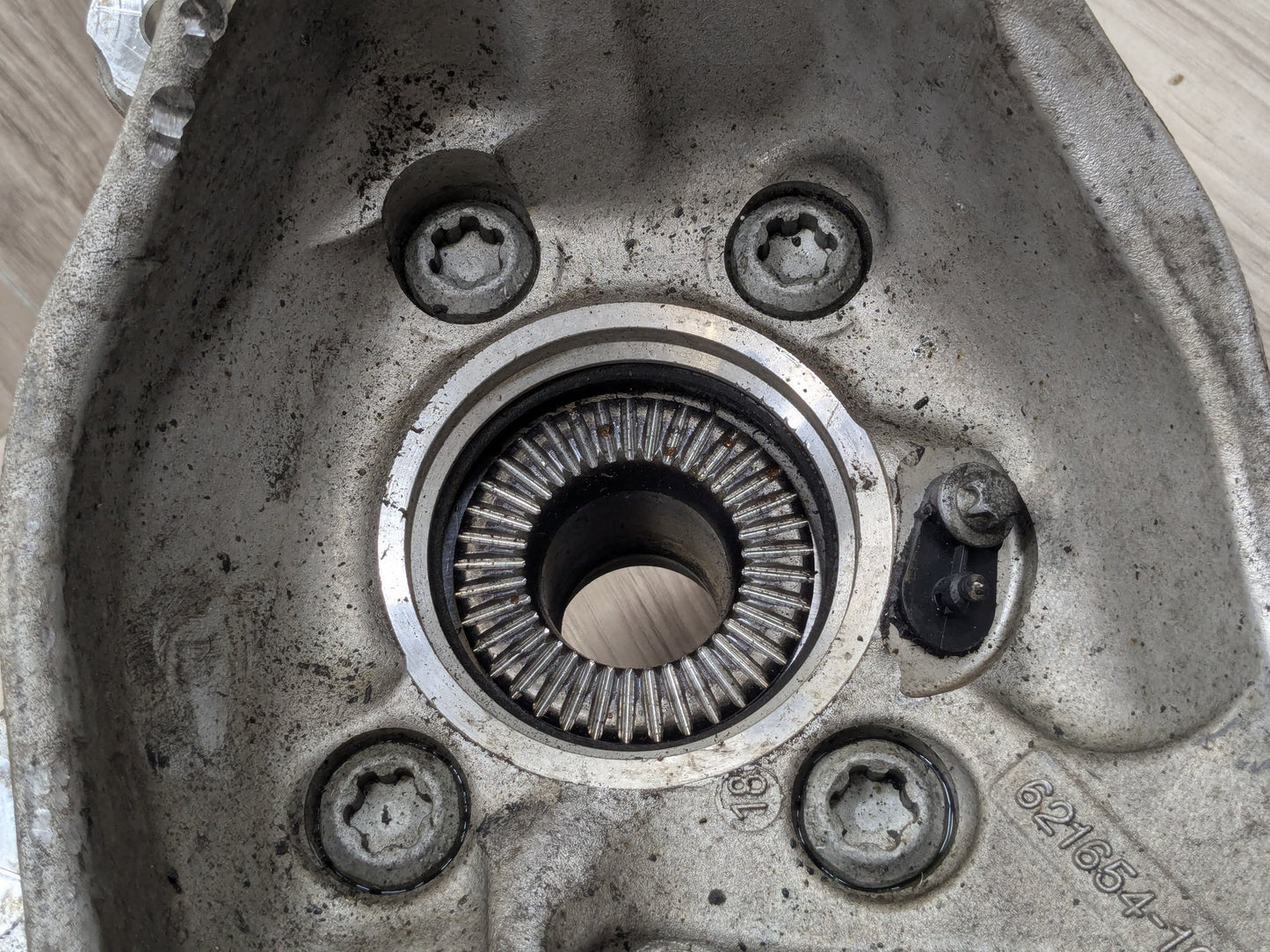 OEM BMW G20 G22 G23 330 M340 FRONT Left Driver Hub Spindle Knuckle Bearing AWD