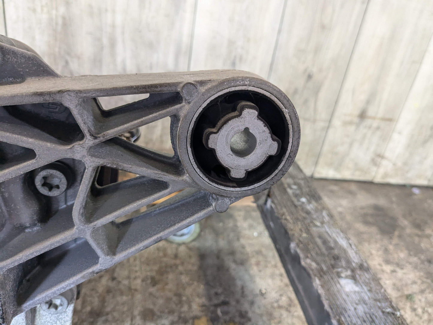 2020 BMW X5 G05 Rear Axle Carrier Differential 8662663