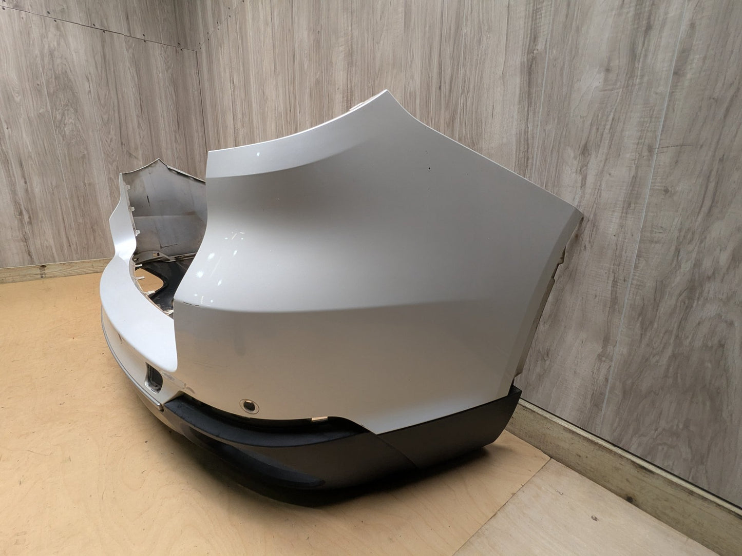 14-18 OEM BMW F15 X5 Rear Bumper Cover Panel Assembly White A96 MINERALWEISS METALLIC (A96)