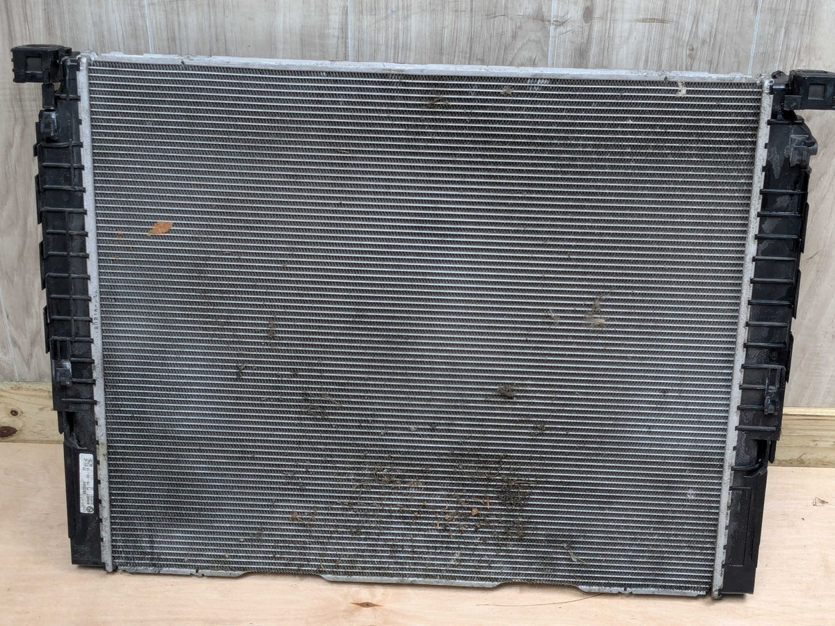PRE-LCI OEM BMW G11 G12 750i 750iX G30 M550iX Auxiliary Coolant Radiator N63R