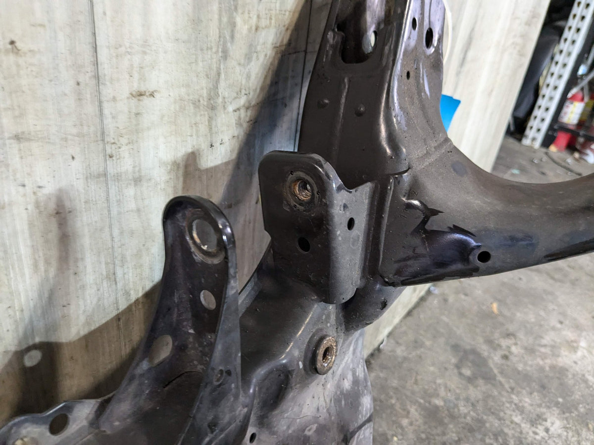 2018 BMW X2 F39 Front Axle Support Crossmember Subframe 6872729 16-24 OEM BMW F39 F44 F48 X1 X2 Front Axle Subframe Carrier Crossmember Cradle OEM