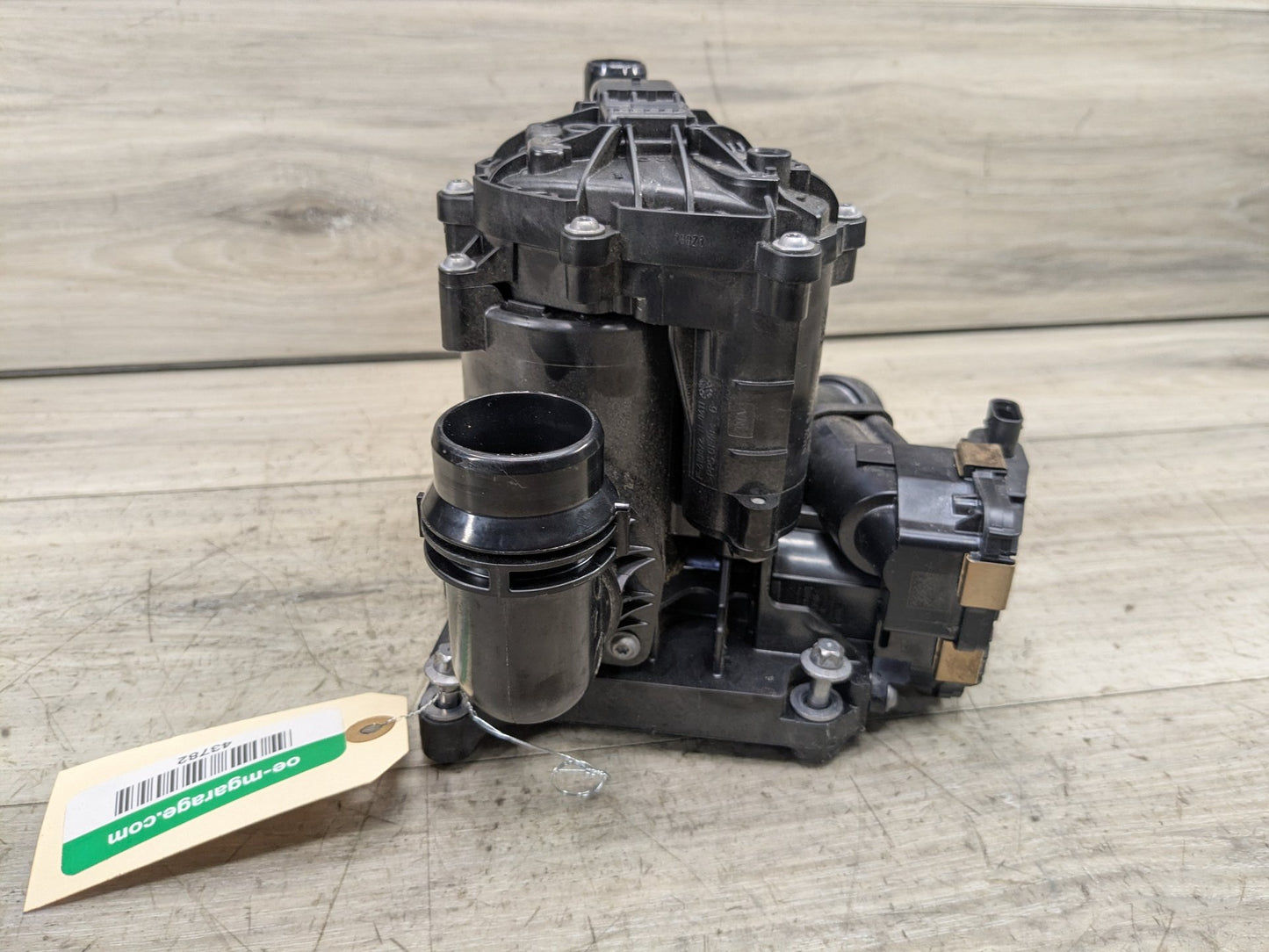 OEM BMW G01 G05 G20 G30 G42 M340 M440 Engine B58C Heat Management Module 8642559