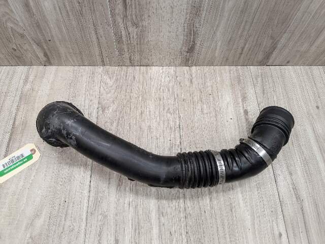 08-13 OEM BMW E88 E90 E92 E93 135 335 Engine Turbo Air Duct