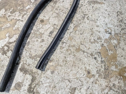OEM BMW G23 G83 430 M440 Convertible Front Windshield Seal Sealing Weather Strip