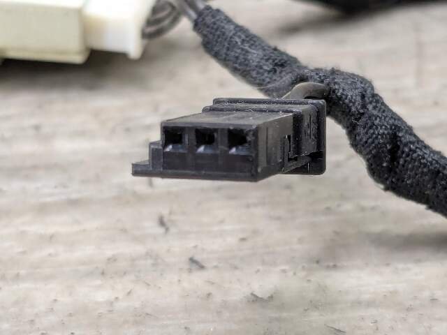 11-17 OEM BMW F02 F10 F15 F22 F30 F32 F36 Steering Wheel Control Wiring Module