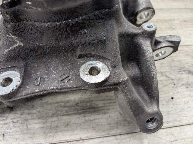 2017 - 2023 BMW M550i G30 Rear Right Passenger Spindle Knuckle w/ Bearing 6866338 N63B44O2