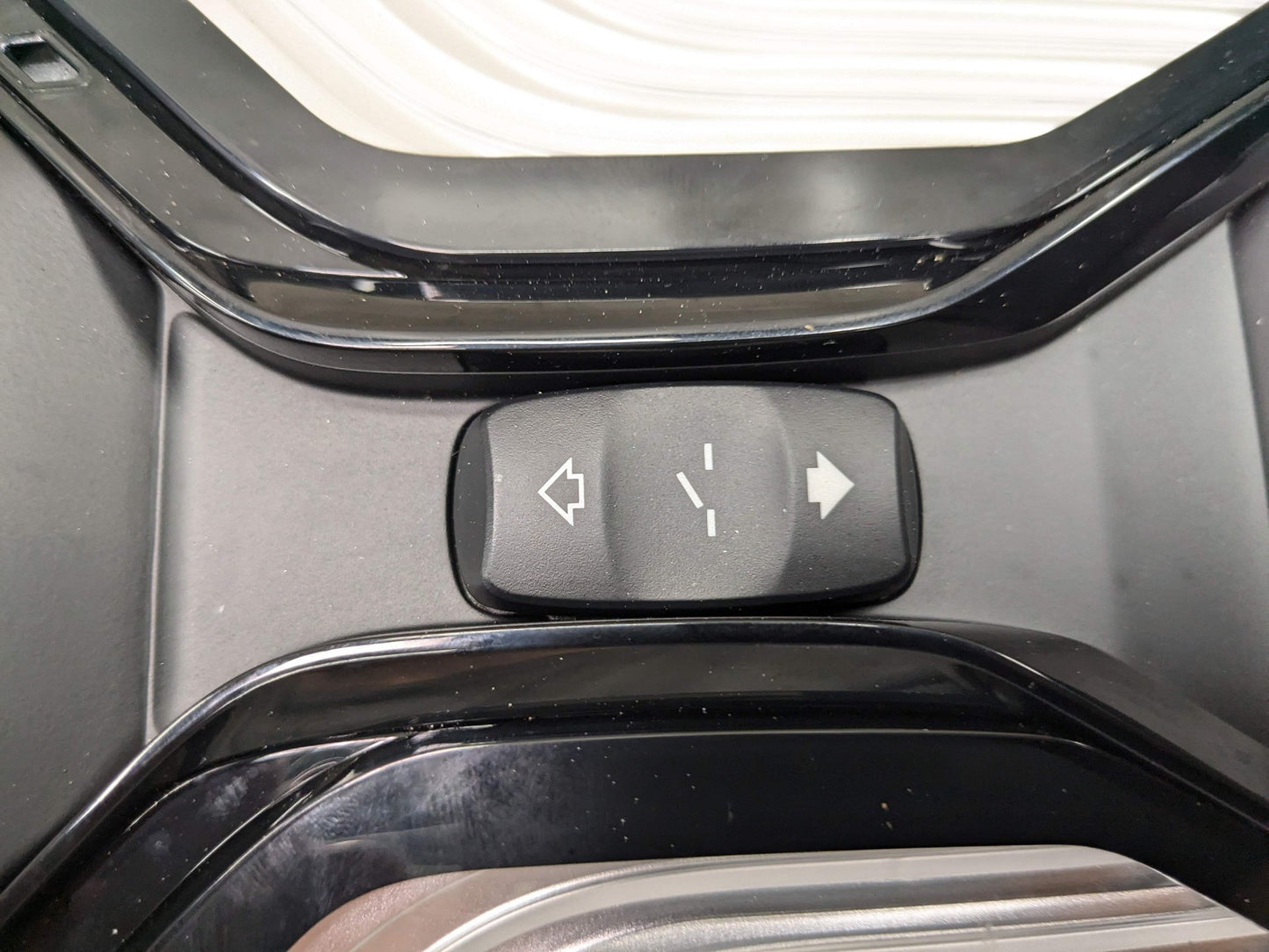 OEM BMW G01 G05 G20 G26 G30 G80 G82 Headliner Roof Console Dome Light SOS Switch