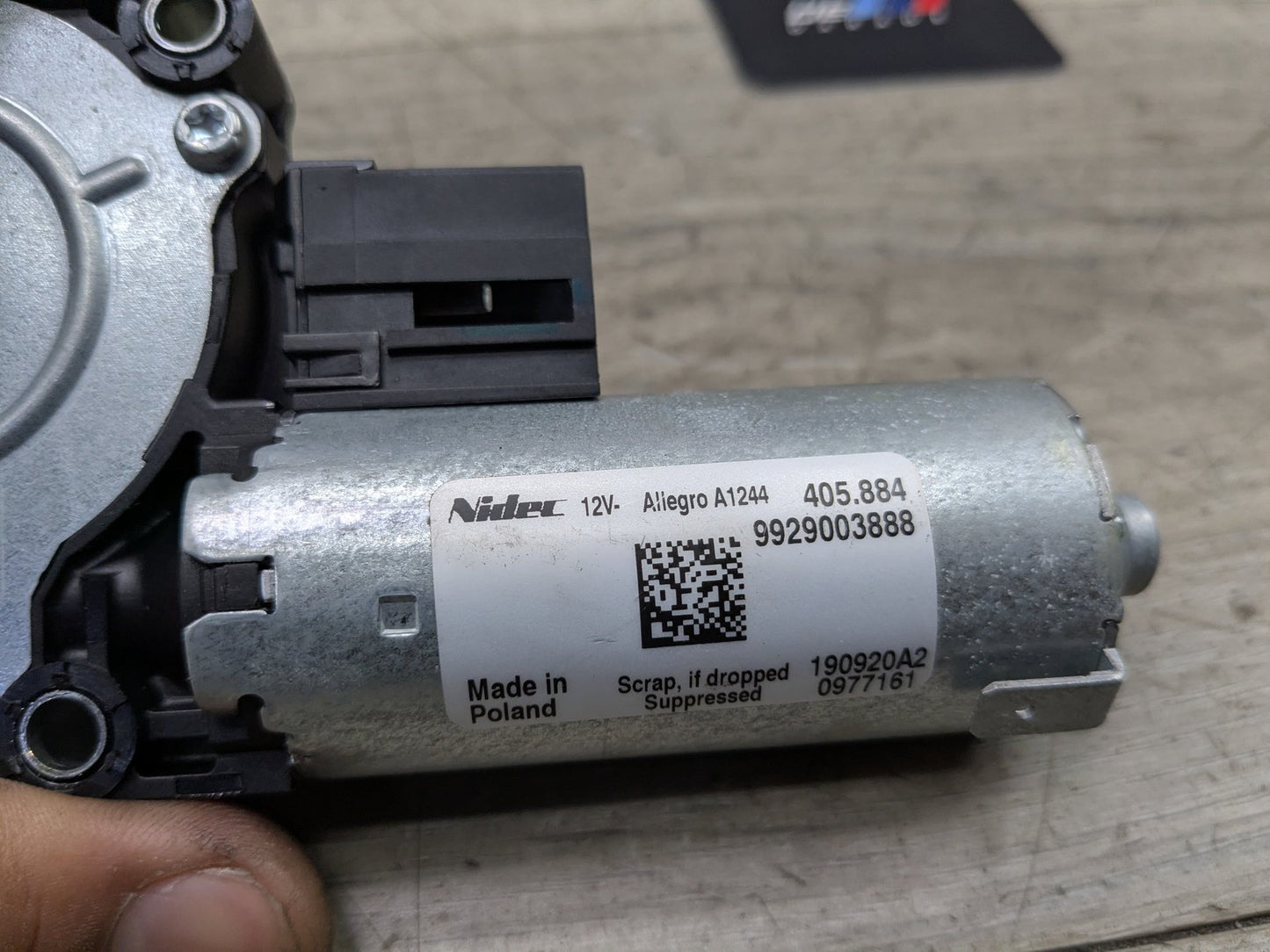 2020 BMW 330i G20 Sunroof Sun Roof Glass Motor 7424804 OEM BMW G20 G22 G26 G42 G80 G82 G87 M2 M3 M4 Sunroof Moonroof Motor Drive Unit