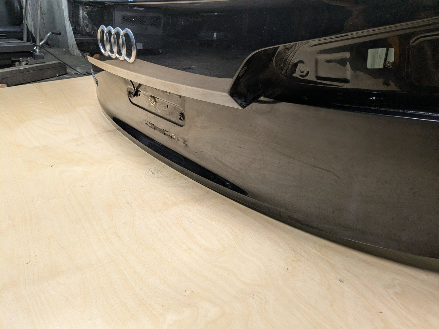 18-20 OEM AUDI Q5 SQ5 Rear Tailgate Liftgate Trunk Lid Black w/ Glass Black 0E/ Y9T