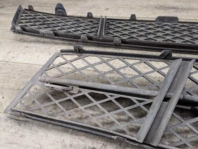 *OEM BMW Front Left Right Center Lower Bumper Grille Vent Trim