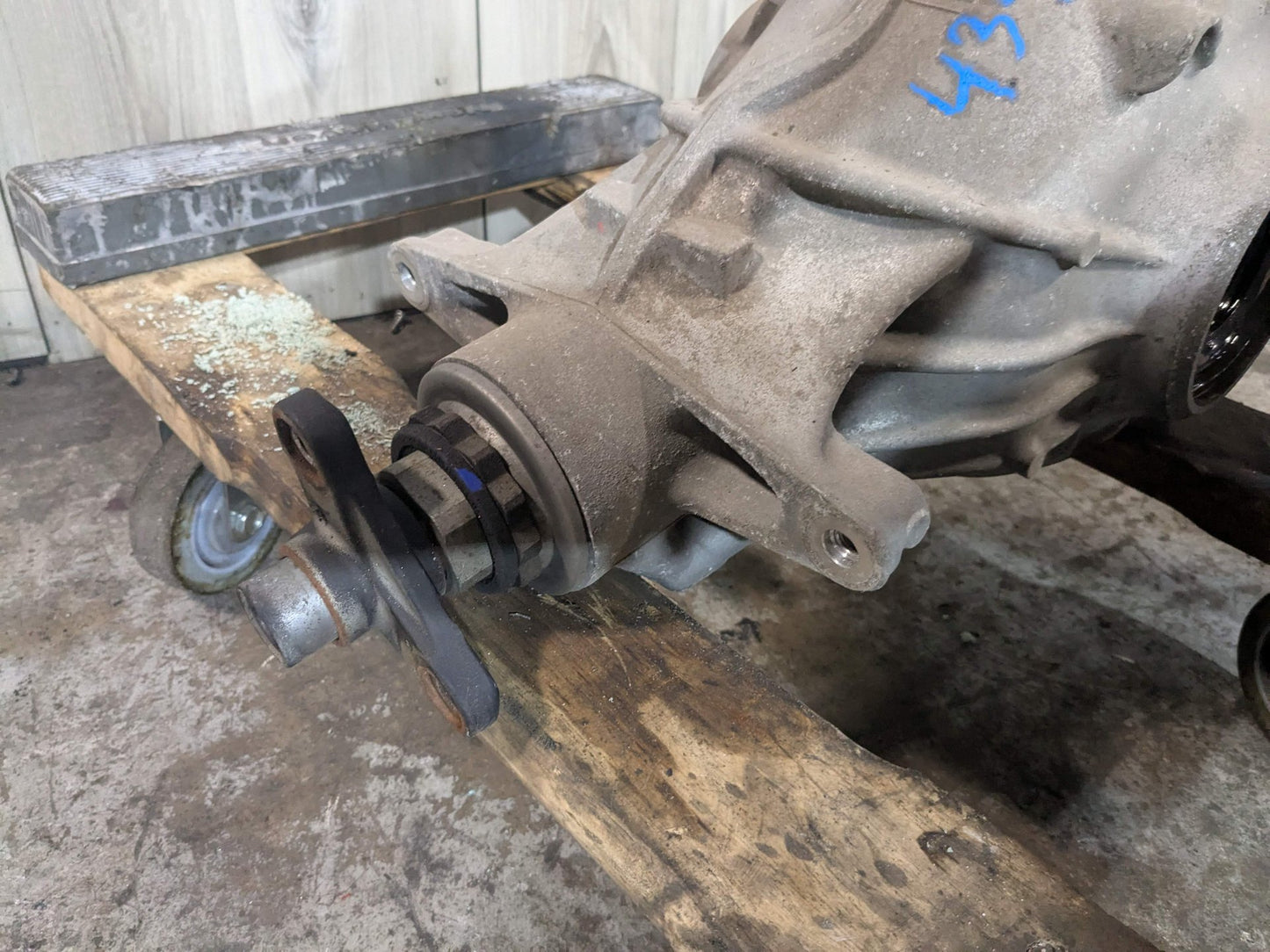 2019 BMW M550i Rear Axle Carrier Differential 63007k 8638075