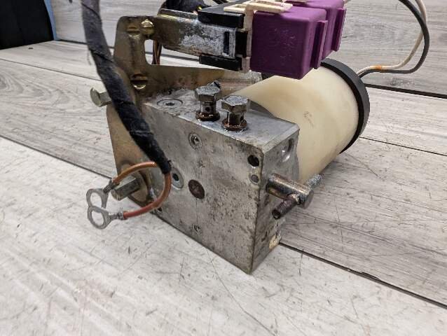 1996 - 2003 BMW Z3 E36 Convertible Pump Motor 8407224 M54B25O0