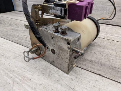 1996 - 2003 BMW Z3 E36 Convertible Pump Motor 8407224 M54B25O0