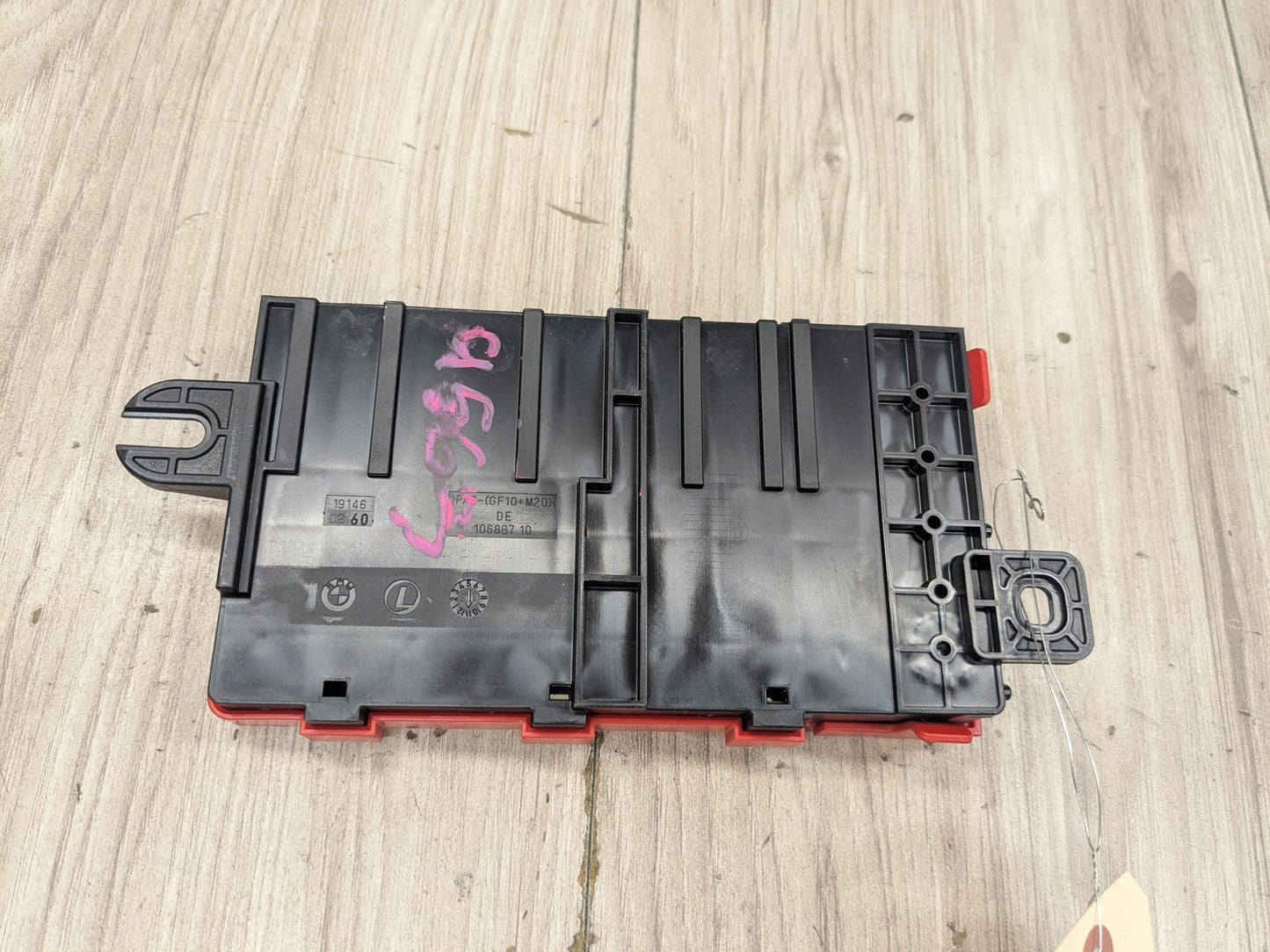 OEM BMW G11 G12 G14 G15 G16 G30 B+ Junction Terminal Power Relay Fuse Box
