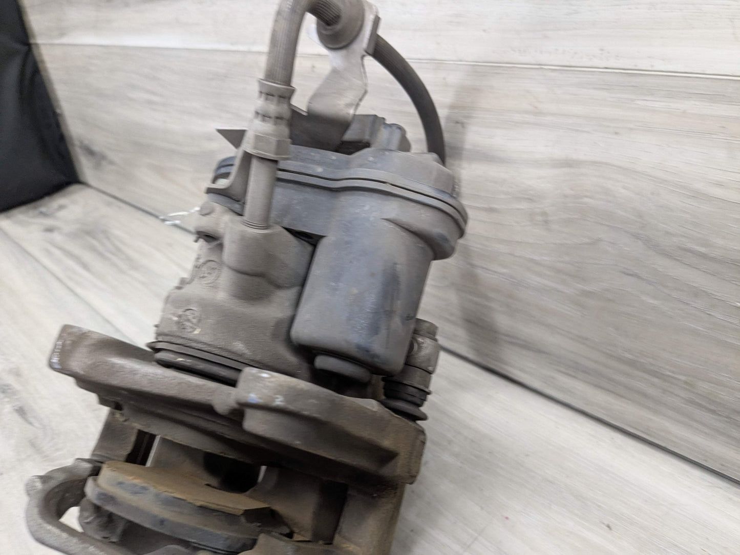 18-24 OEM BMW G01 G02 X3 X4 30i 30iX REAR Left Driver Side Brake Caliper Gray