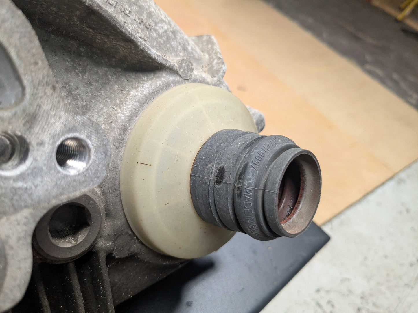 2010 BMW X6 Transmission Transfer Case 152121k 7599890