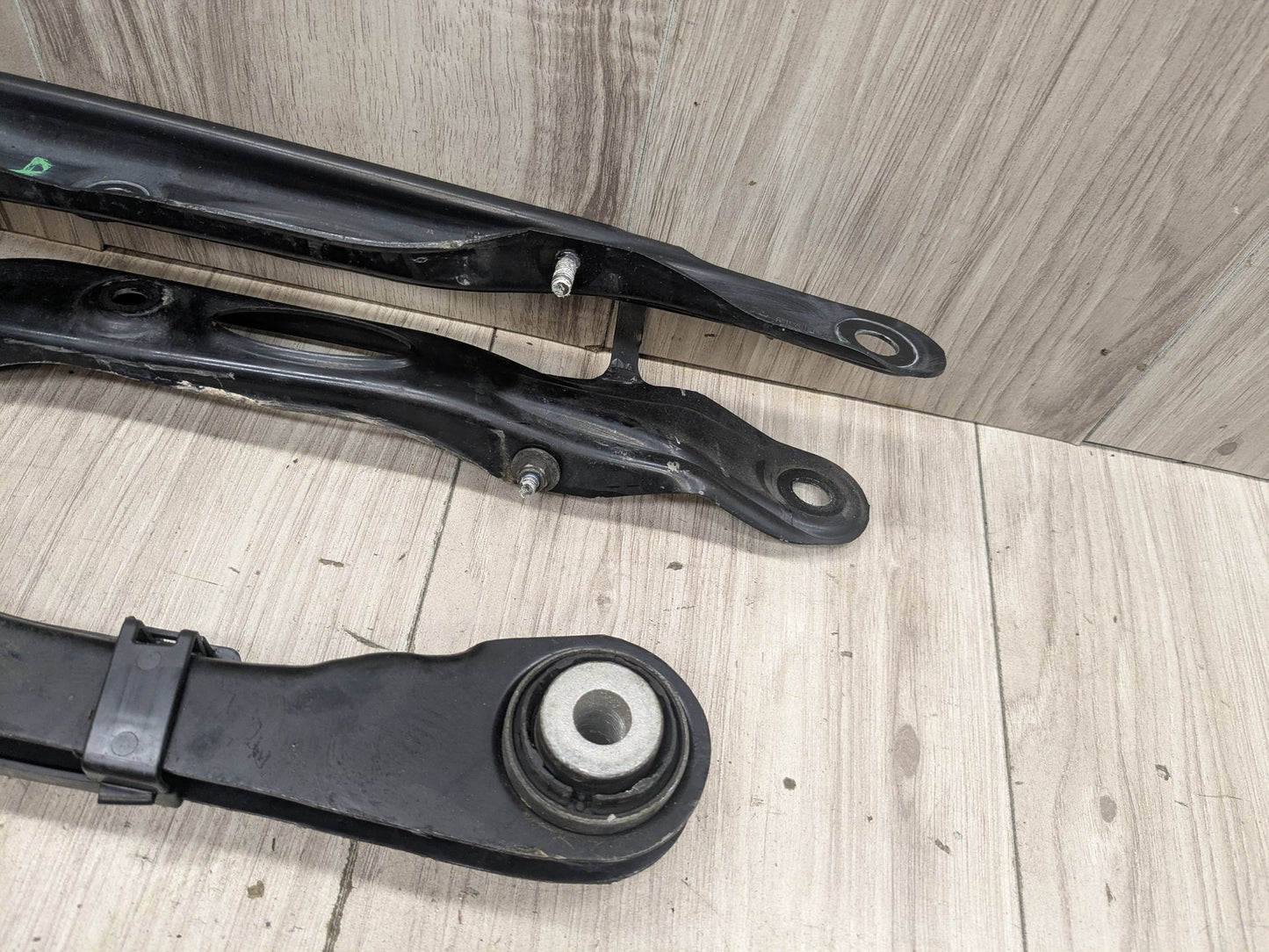 2020 BMW 740i G12 Rear Right Passenger Control Arms SET 6883340 OEM BMW G12 G14 G15 G16 G30 Rear Right Passenger Upper Lower Control Arm SET