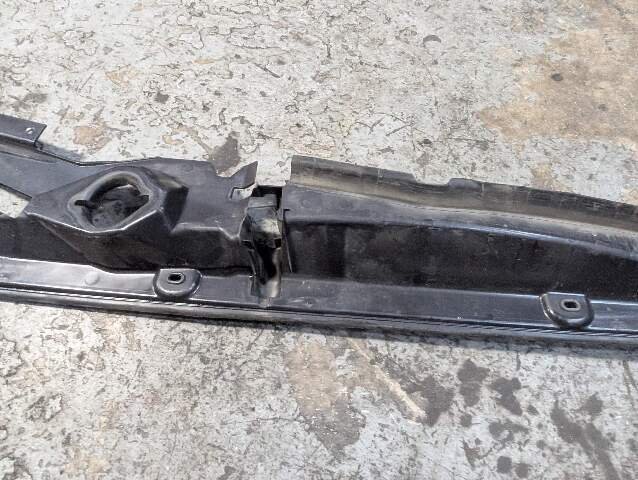 OEM BMW F95 F96 G05 G06 X5 X6 Right Passenger Engine Bay Cover Panel Seal Trim