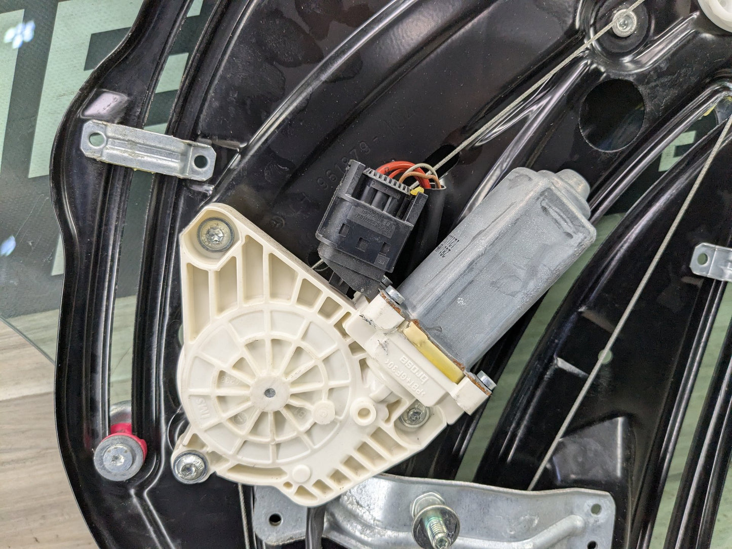 2009-2017 Mercedes-Benz E550 E-Class A207 Rear Left Driver Window Glass Regulator w/ Motor A2076701503