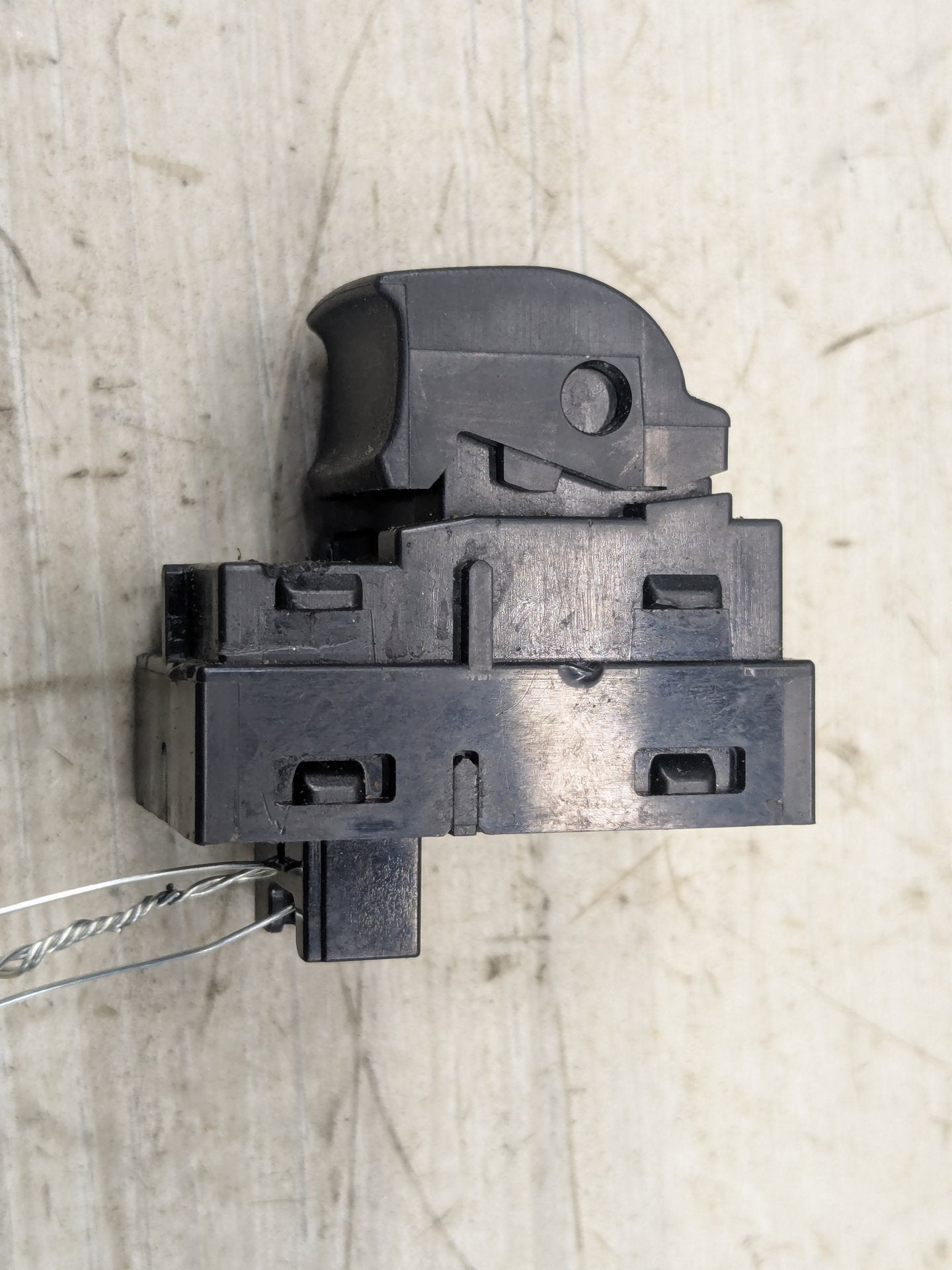 14-19 OEM BMW F15 F16 F85 F86 X5 X6 X5M X6M Trunk Hatch Release Switch Button