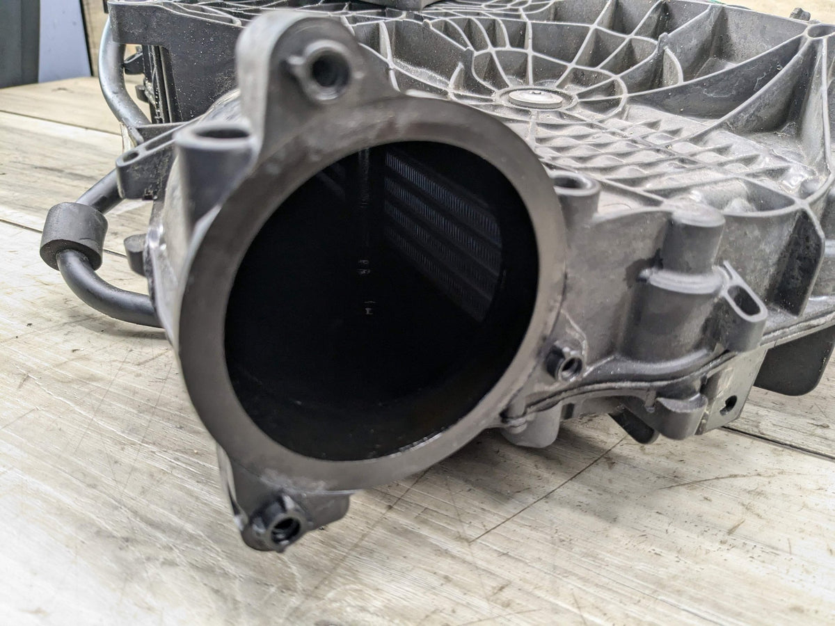 OEM BMW G01 G05 G12 G20 G42 G30 M340 M440 X3 Engine B58 Intake Manifold 8647977