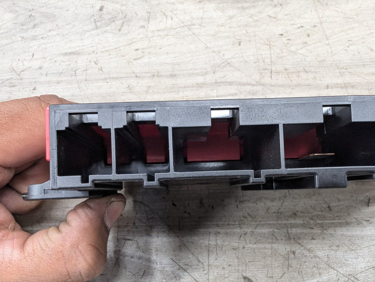 2017-2023 BMW M550i G30 Battery Positive Fuse Terminal 9353742 OEM BMW G11 G12 G14 G15 G16 G30 B+ Junction Terminal Power Relay Fuse Box OEM