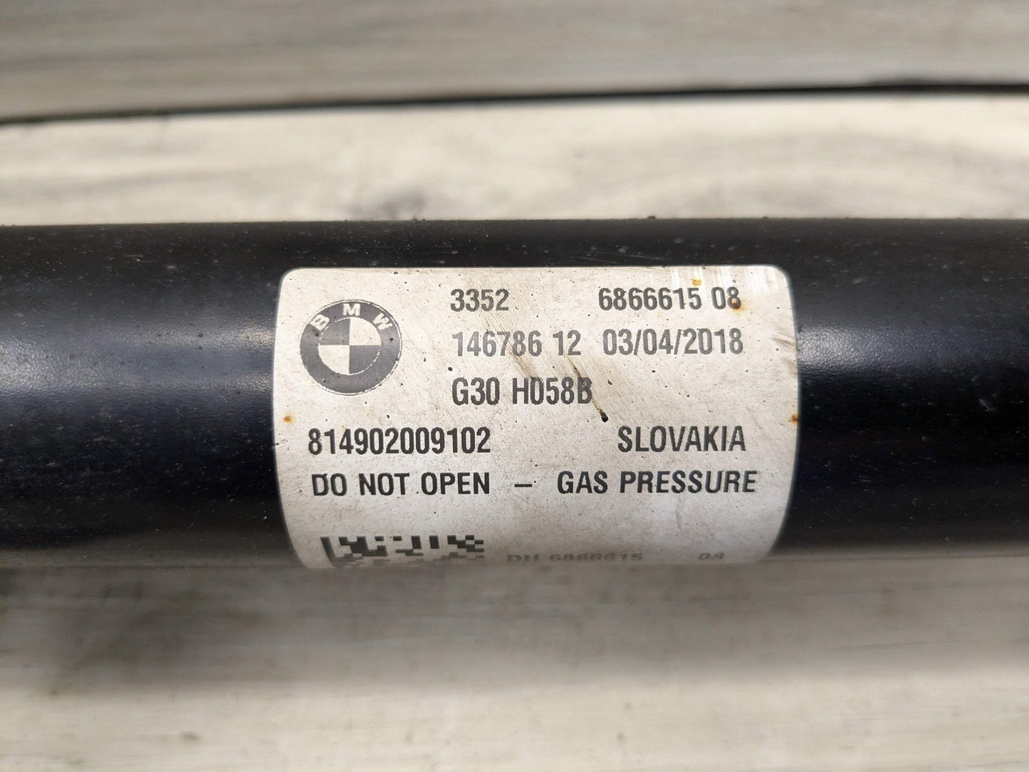 2018 BMW 540i G30 Rear Left or Right Spring Strut Shock Absorber 6866615 OEM BMW G30 530 540 REAR Left Right Suspension Strut Shock Absorber w/ Spring