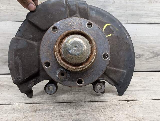1996 - 2003 BMW Z3 E36 Front Left Driver Spindle Knuckle w/ Bearing 1092079 M54B25O0