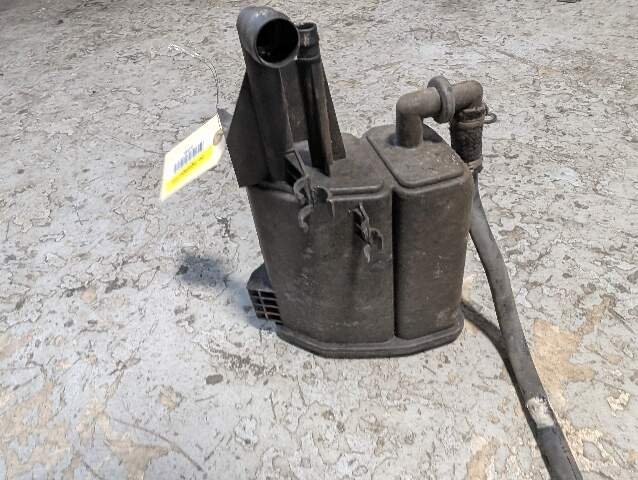 1996 - 2003 BMW Z3 E36 Fuel Vapor Charcoal Canister 1184608 M54B25O0