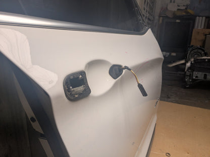 11-17 OEM BMW F25 X3 28 35 FRONT Right Passenger Door Shell Panel White 300 ALPINWEISS III (300)