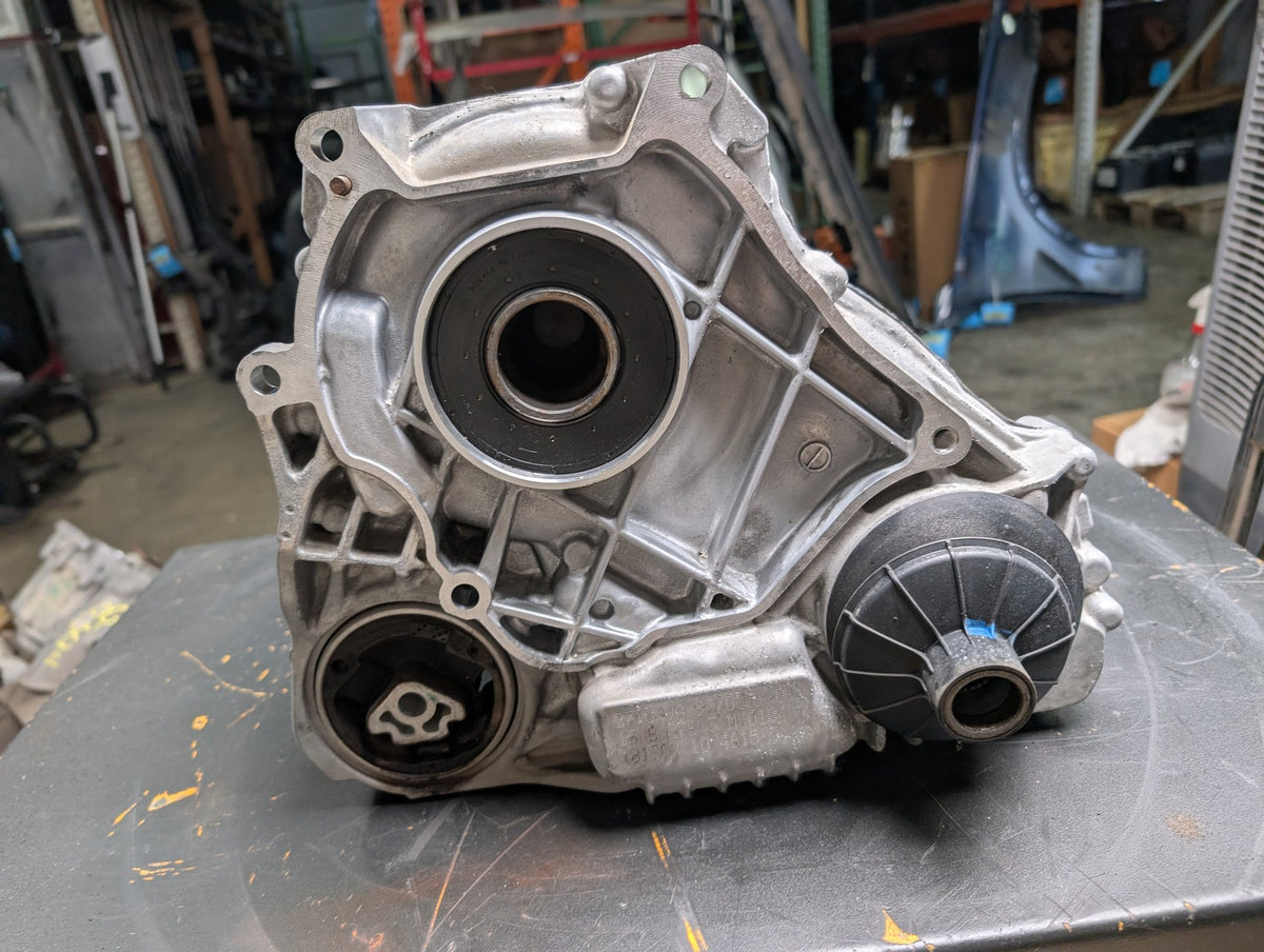 2018-2024 BMW X3 G01 B58B30M0 Transmission Transfer Case 145038k 9470051
