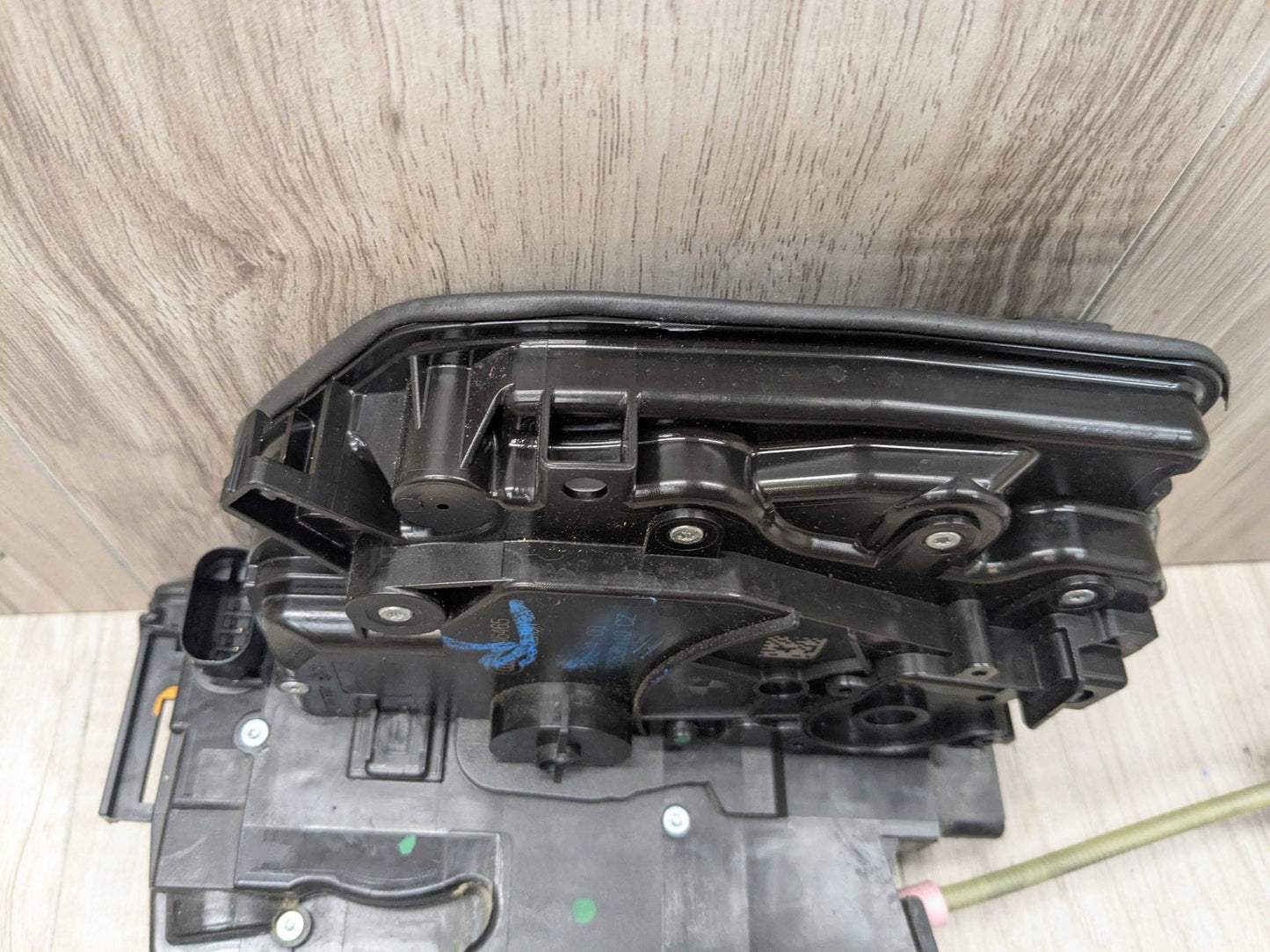 2016 BMW 750i G12 Front Right Passenger Door Latch Lock Actuator w/ Soft Close 2581894 16-22 OEM BMW G11 G12 FRONT RIGHT PASSENGER Door Lock Latch Actuator SOFT CLOSE
