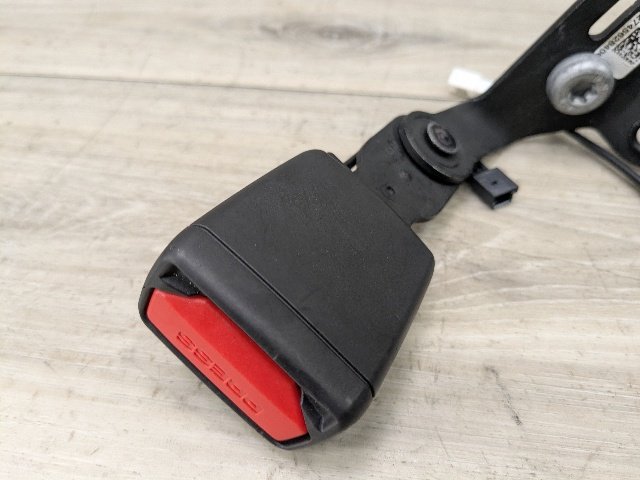 20-24 OEM BMW F44 228 M235 Rear Center Middle Seatbelt Seat Belt Buckle
