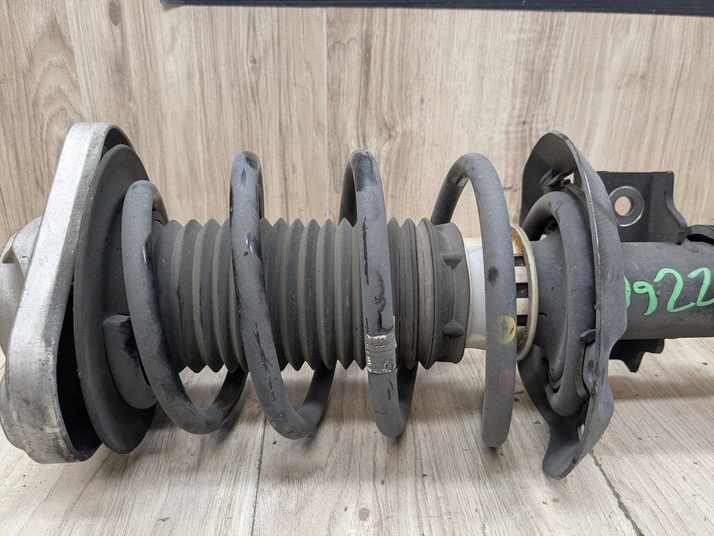 2014 Mercedes-Benz E550 W212 Front Spring Strut Shock Absorber PN: a2123208813