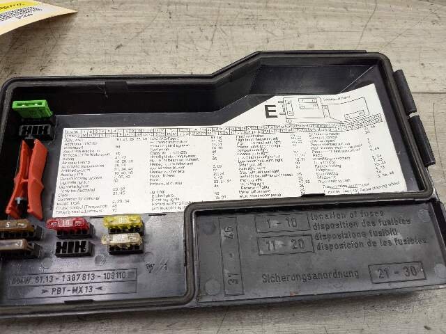 1996 - 2003 BMW Z3 E36 Front Power Distribution Fuse Box 1387590 M54B25O0