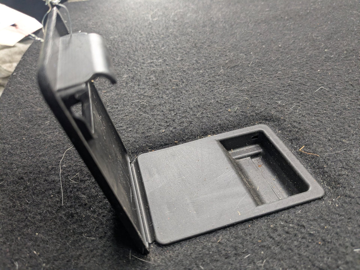 2013 Mercedes-Benz E550 E-Class A207- Rear Trunk Cargo Floor Carpet Spare Tire Cover PN: 0