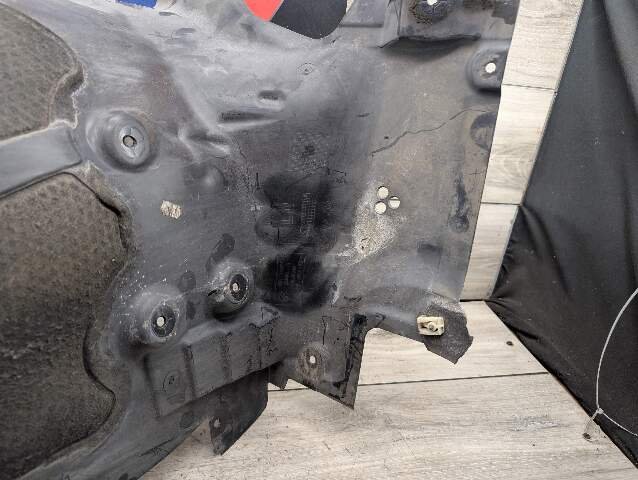 OEM BMW G30 530 540 M550 M SPORT Front Left Driver Fender Liner Splash Shield