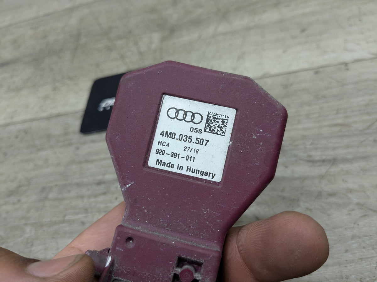 17-25 OEM AUDI A3 A4 A5 A6 A7 Q3 Q5 Q7 Q8 S5 SQ5 Rear Mobile Phone Antenna
