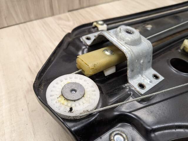 08-13 OEM BMW E88 128i 135i Rear Right Passenger Window Lift Regulator w/ Motor